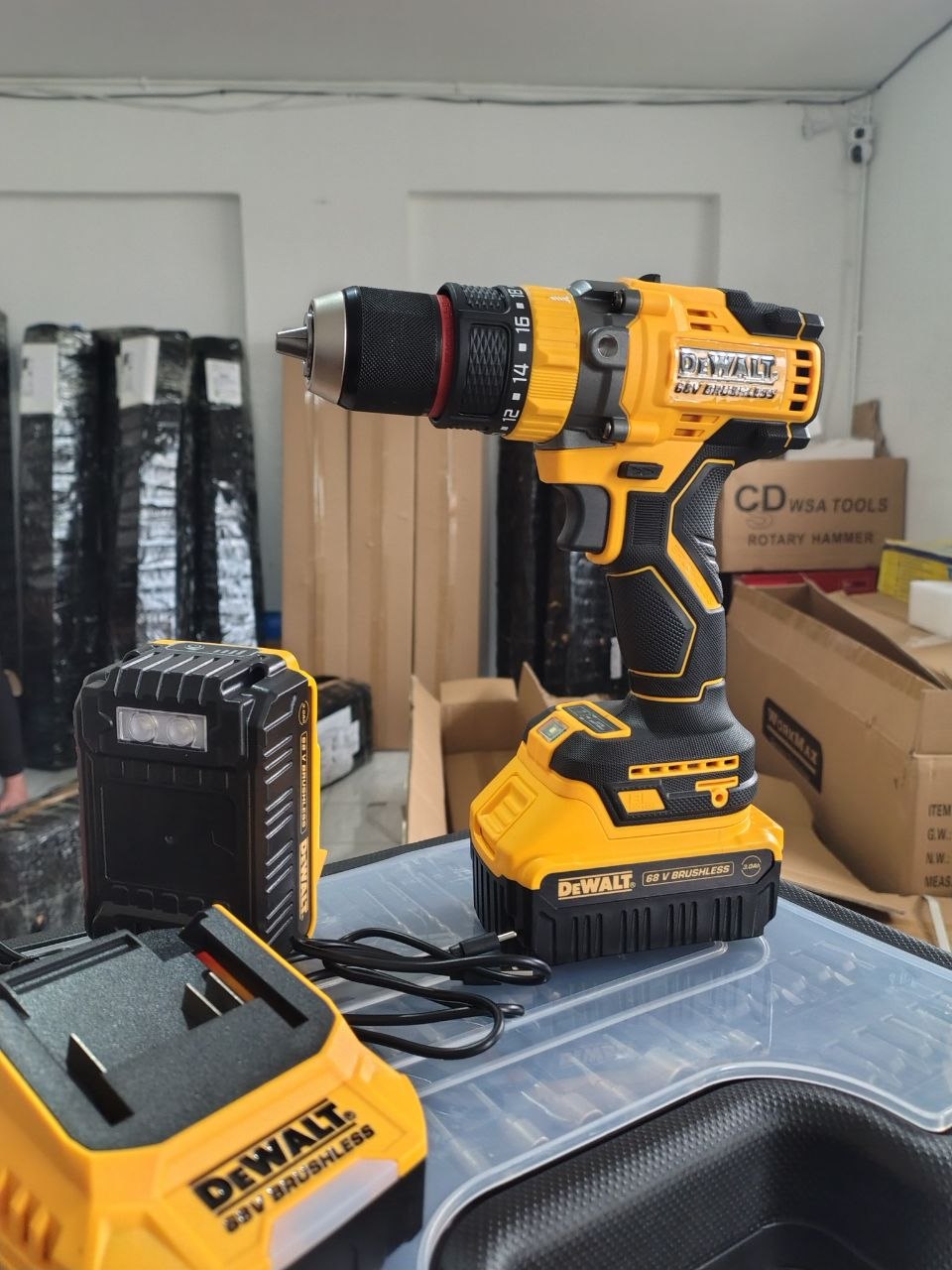 TALADRO INALAMBRICO DEWALT