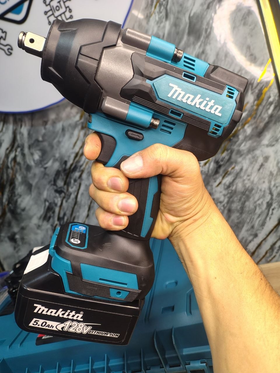 LLAVE MAKITA DE 700 N.M