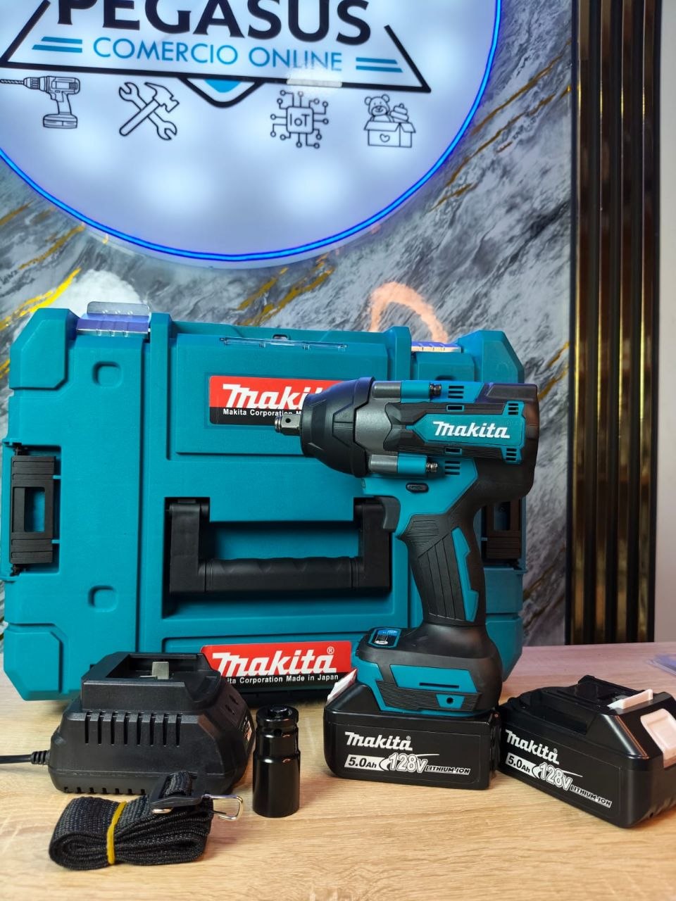 LLAVE MAKITA DE 700 N.M