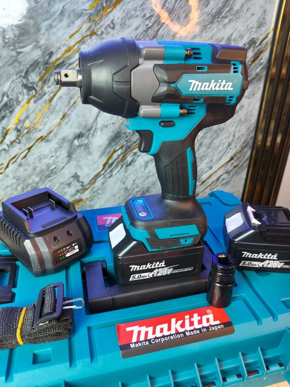 LLAVE MAKITA DE 700 N.M